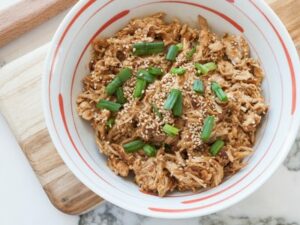 Slow-Cooker Honey Garlic Chicken Recipe adapted from Just a Taste Blog 